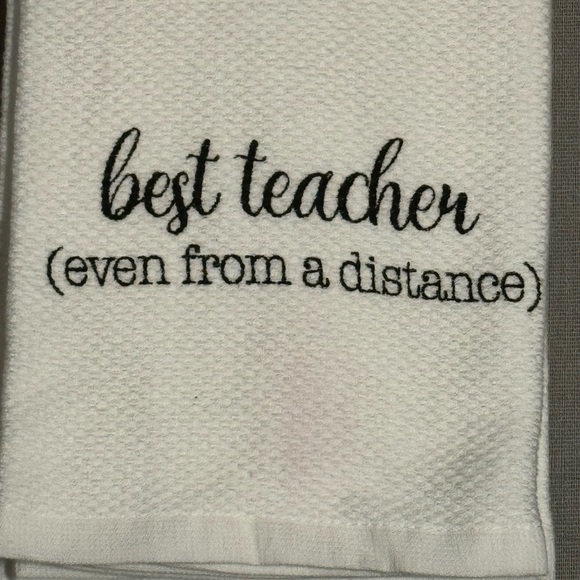 NWT Kitchen Towels - Set of 2 Isaac Mizrahki - Picture 7 of 7